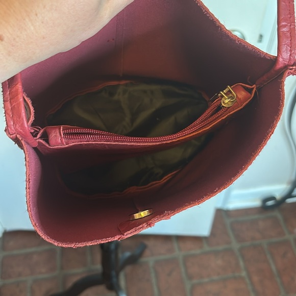 Blood Red Purse - Picture 3 of 9